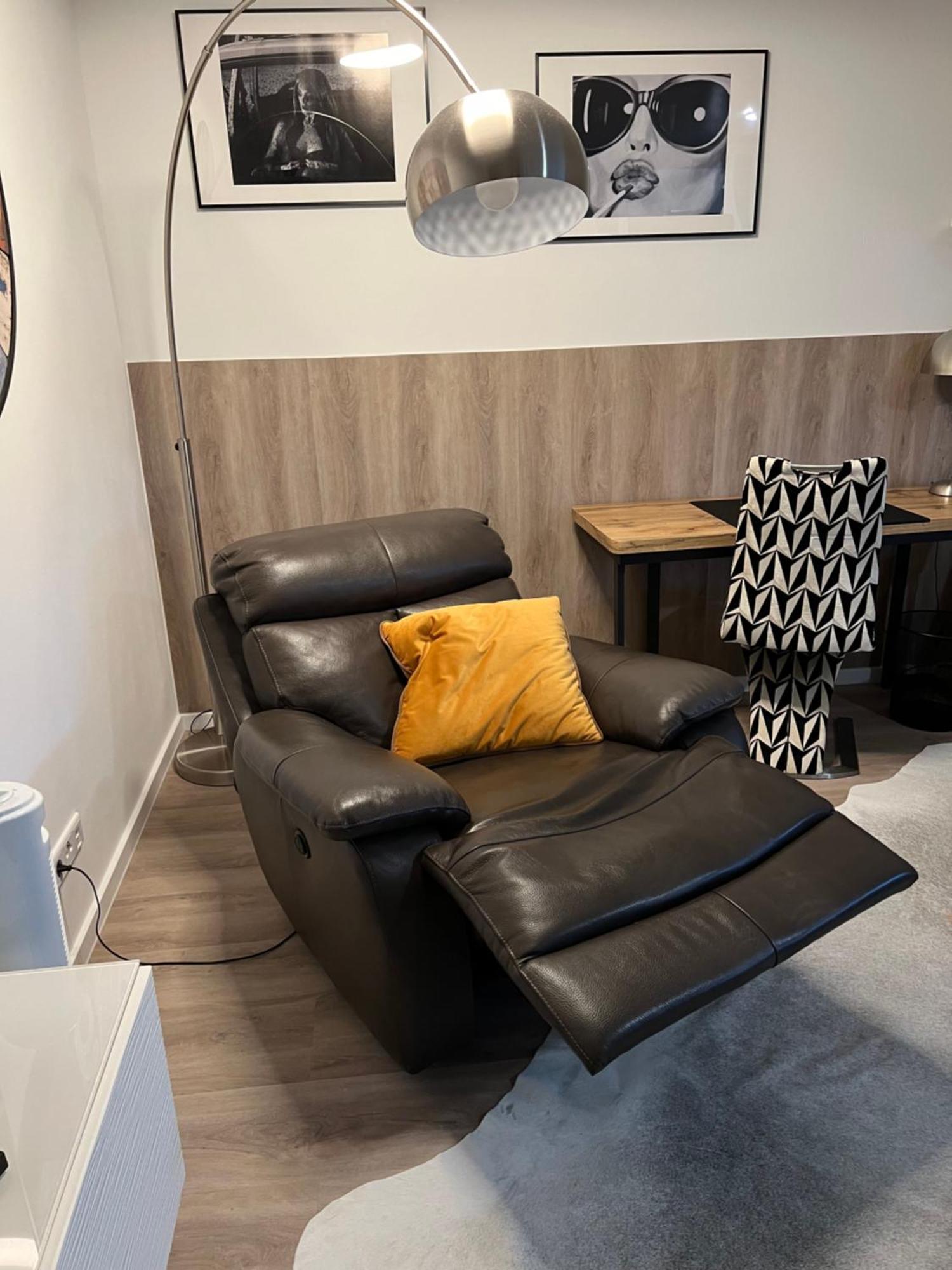 Grosse Gemuetliche Ferienwohnung Mit Klimaanlage, Parkplatz Inklusive Top ! Фюрт Екстер'єр фото