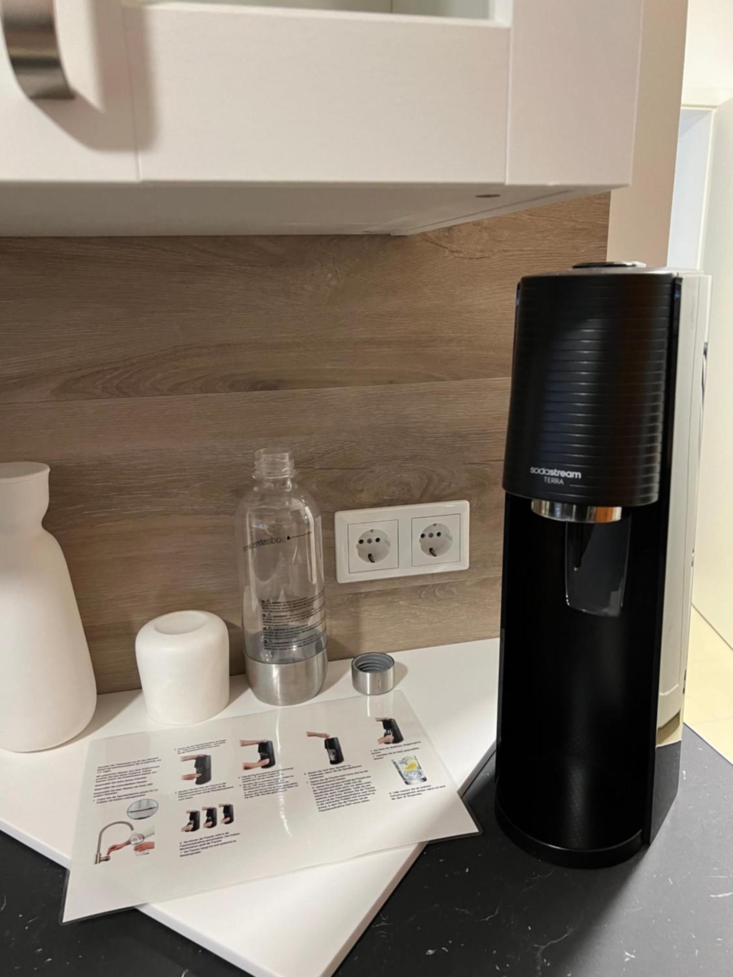 Grosse Gemuetliche Ferienwohnung Mit Klimaanlage, Parkplatz Inklusive Top ! Фюрт Екстер'єр фото