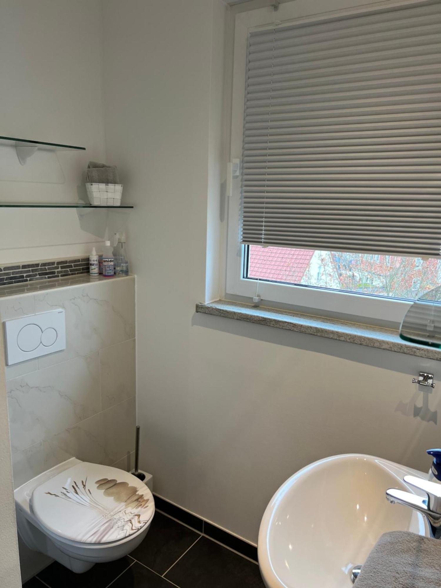 Grosse Gemuetliche Ferienwohnung Mit Klimaanlage, Parkplatz Inklusive Top ! Фюрт Екстер'єр фото