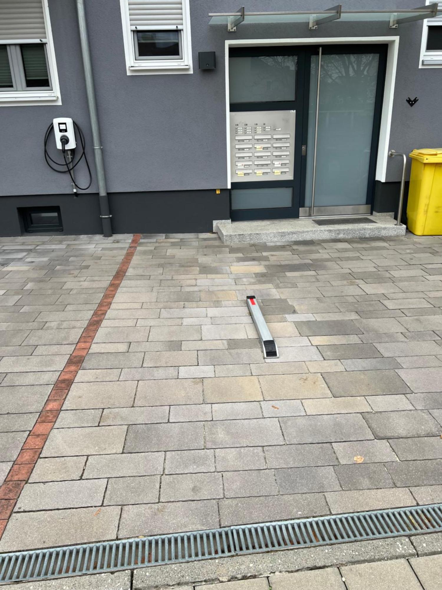 Grosse Gemuetliche Ferienwohnung Mit Klimaanlage, Parkplatz Inklusive Top ! Фюрт Екстер'єр фото