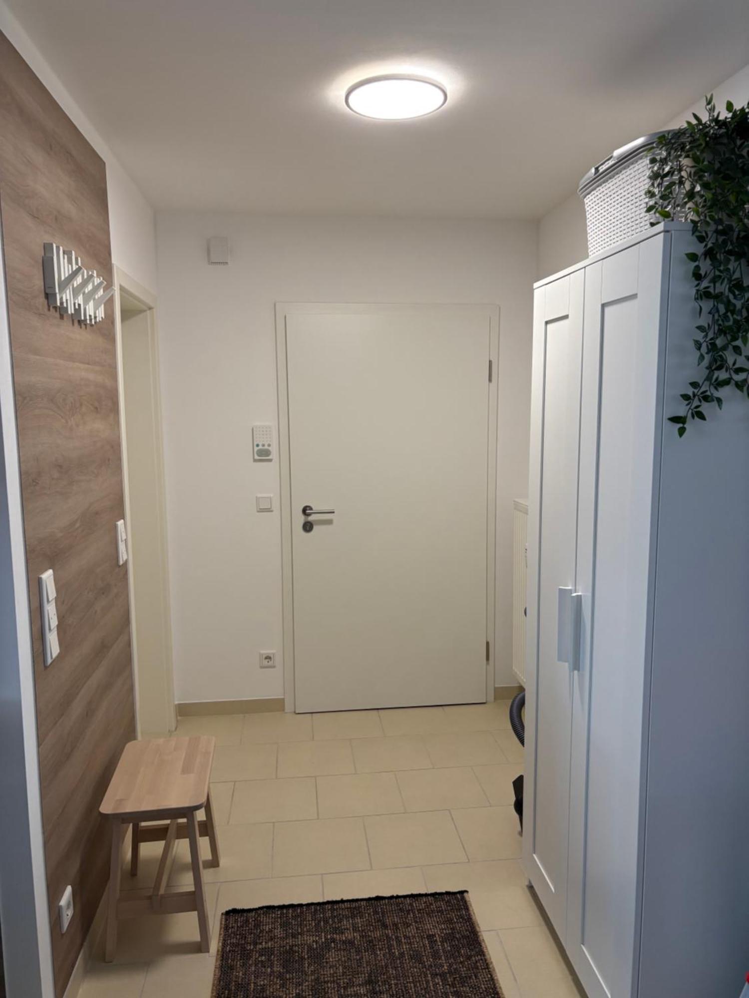 Grosse Gemuetliche Ferienwohnung Mit Klimaanlage, Parkplatz Inklusive Top ! Фюрт Екстер'єр фото